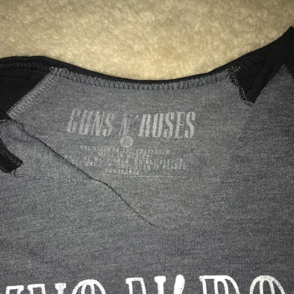 Gun n Roses Top - Picture 4 of 4